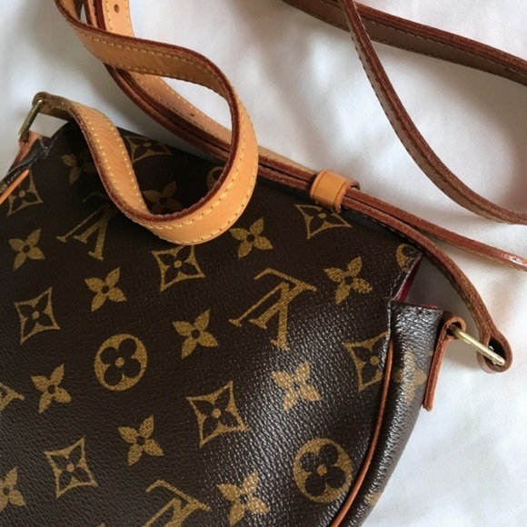 Authentic Vintage LOUIS VUITTON Monogram Tambourin Crossbody Handbag - Picture 4 of 11